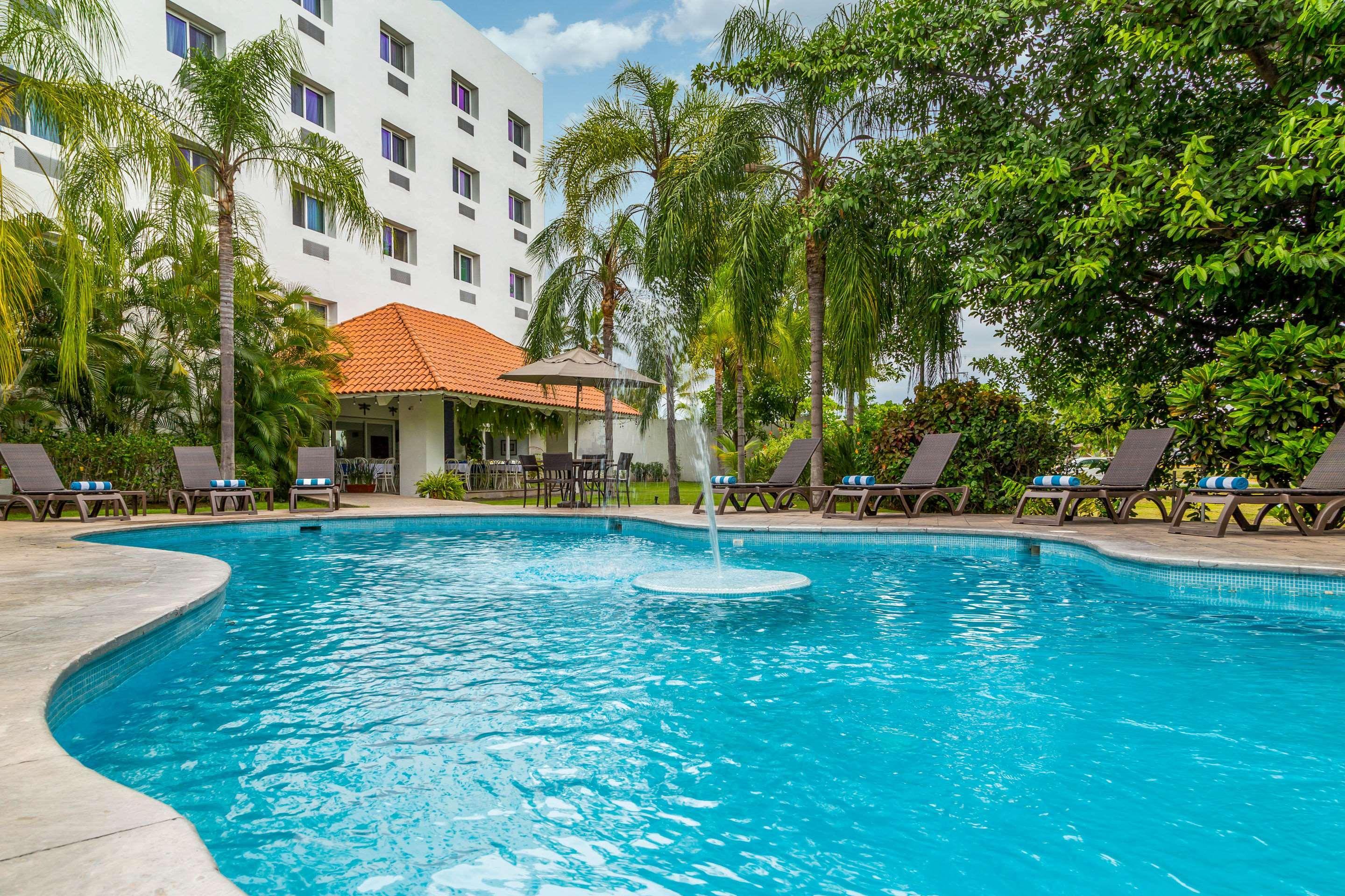 Comfort Inn Puerto Vallarta Exterior photo